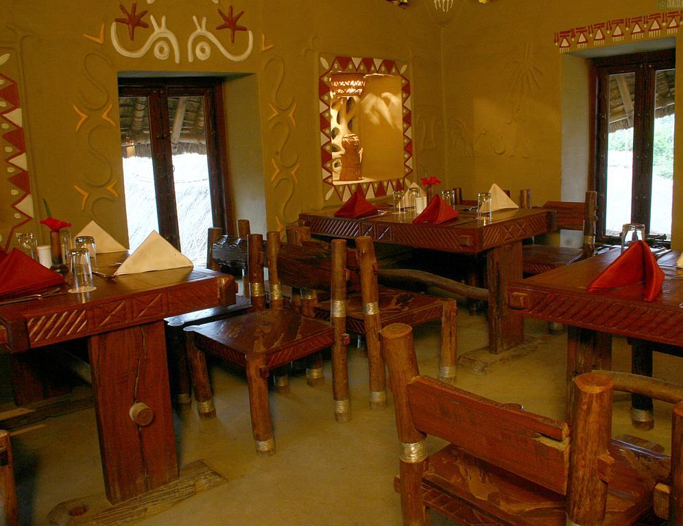 Vedic Village Spa Resort Колката Екстер'єр фото