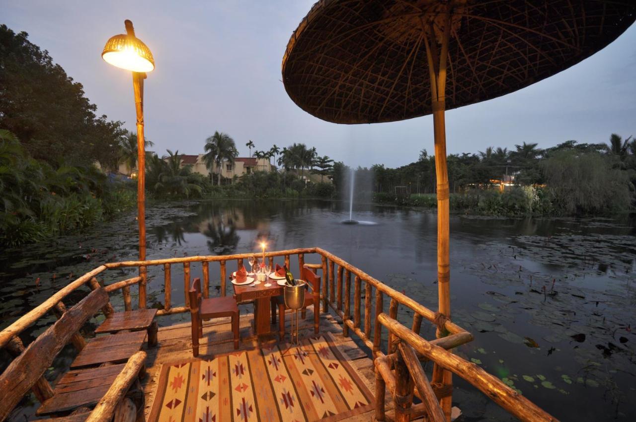 Vedic Village Spa Resort Колката Екстер'єр фото