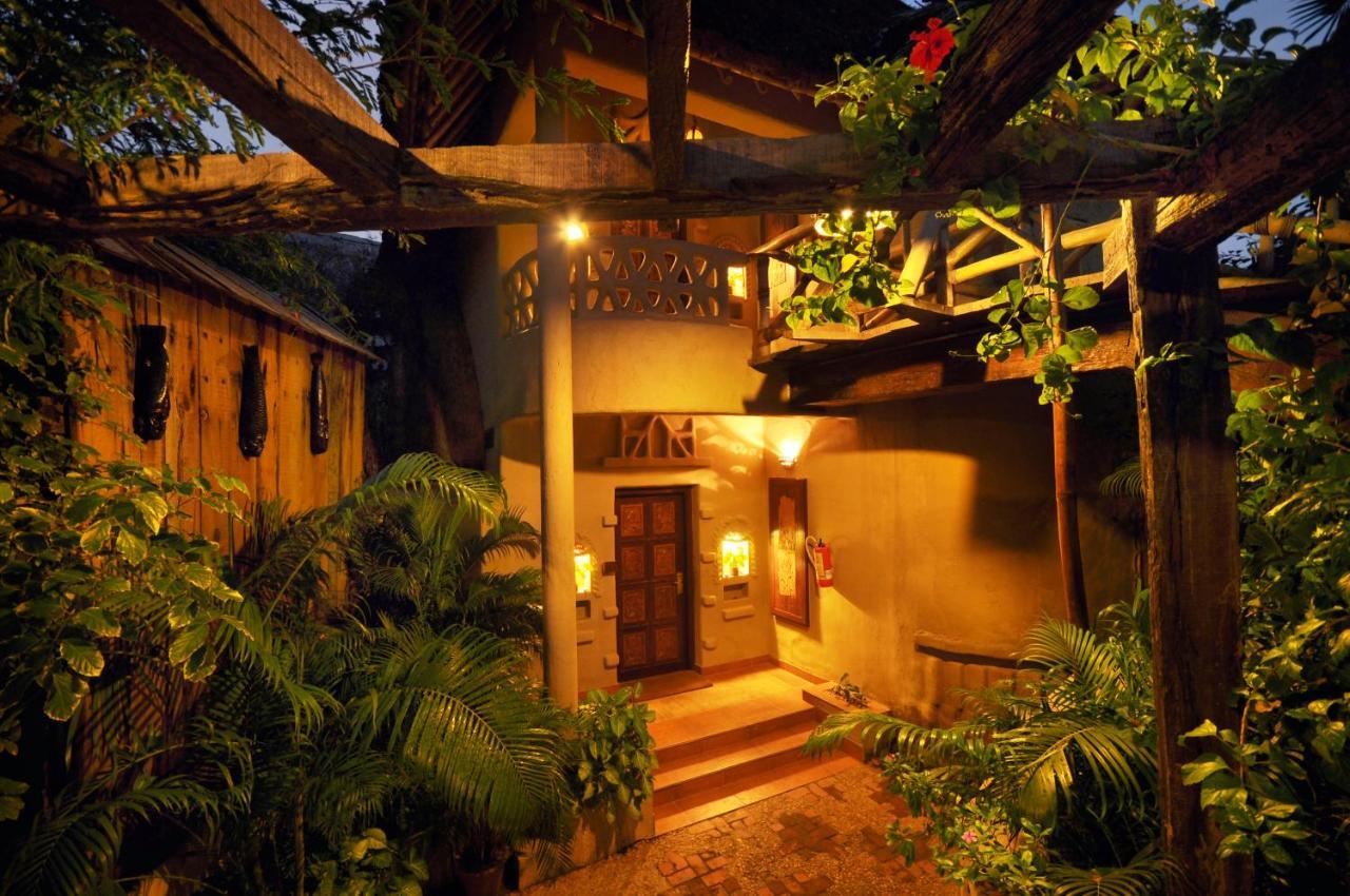 Vedic Village Spa Resort Колката Екстер'єр фото